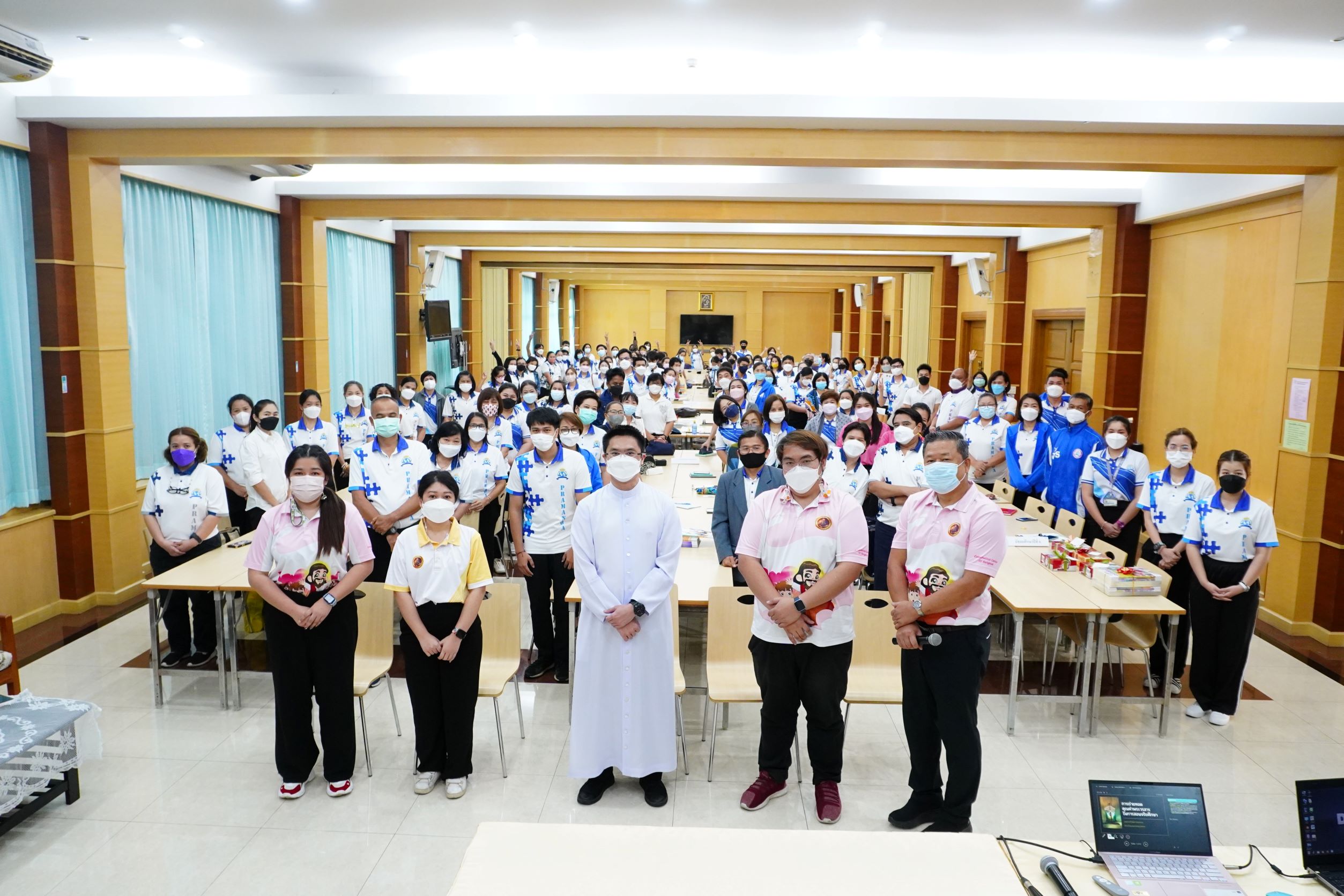 9 พระมารดาฯ LLL
